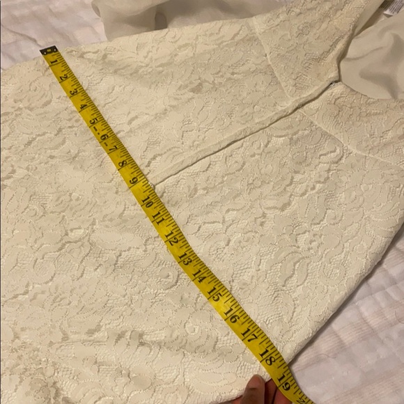 Wedding dress - Picture 7 of 9